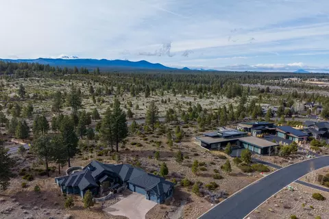 61411 Cannon Ct, Bend, OR 97702