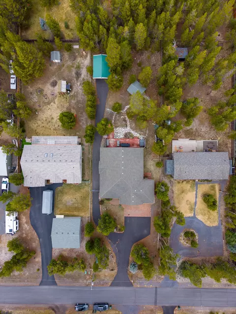 View/Area - 17370 Brant Dr, Bend, OR 97707 photo 5 of 6