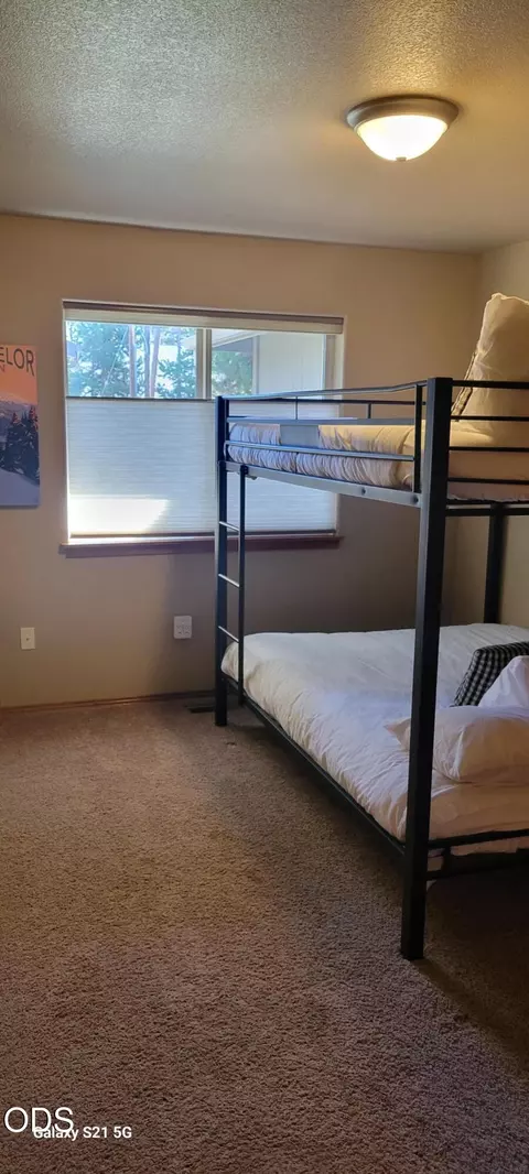 Bedroom - 17370 Brant Dr, Bend, OR 97707 photo 3 of 4