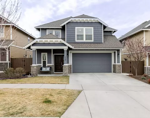 Exterior - 3137 NE Flagstone Ave, Bend, OR 97701 photo 2 of 14