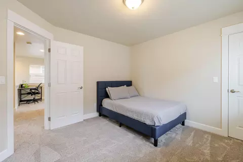 Bedroom - 3137 NE Flagstone Ave, Bend, OR 97701 photo 3 of 4