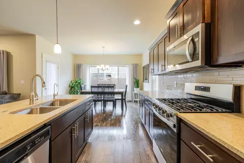 Kitchen - 3137 NE Flagstone Ave, Bend, OR 97701 photo 4 of 6