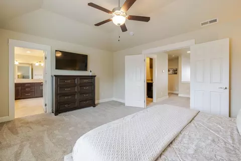 Bedroom - 3137 NE Flagstone Ave, Bend, OR 97701 photo 1 of 4