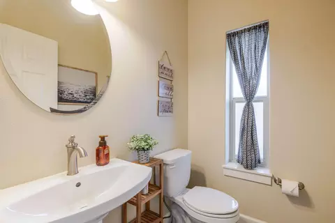 Bath - 3137 NE Flagstone Ave, Bend, OR 97701 photo 1 of 6