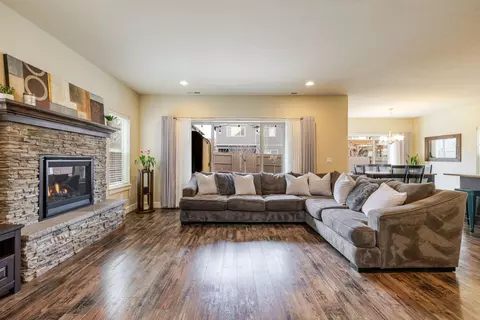Living - 3137 NE Flagstone Ave, Bend, OR 97701 photo 1 of 3
