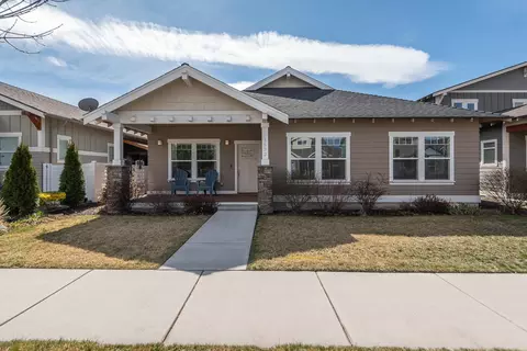 1572 NW Kingwood Ave, Redmond, OR 97756