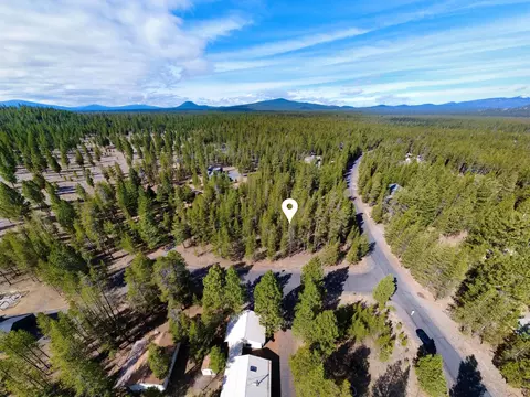 15111 River Loop Dr W, Bend, OR 97707 photo 11