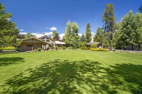Exterior - 55635 Gatehouse Ln, Bend, OR 97707 photo 3 of 13