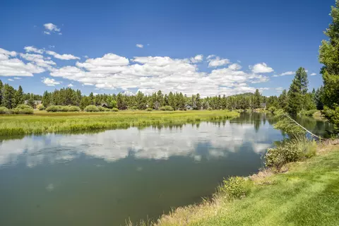 View/Area - 55635 Gatehouse Ln, Bend, OR 97707 photo 1 of 5