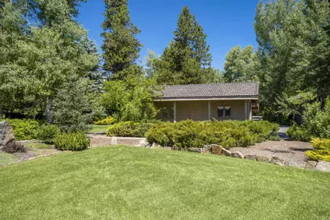 Exterior - 55635 Gatehouse Ln, Bend, OR 97707 photo 6 of 13