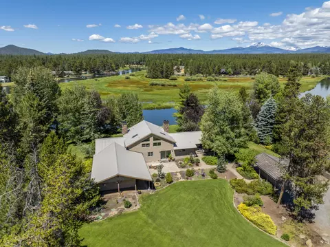 55635 Gatehouse Ln, Bend, OR 97707