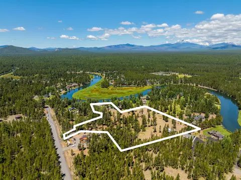 View/Area - 55635 Gatehouse Ln, Bend, OR 97707 photo 4 of 5