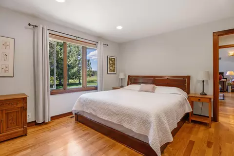 Bedroom - 55635 Gatehouse Ln, Bend, OR 97707 photo 3 of 3