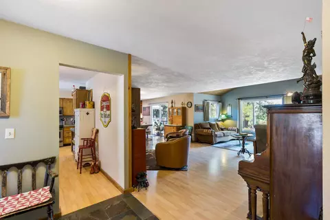 20518 Pine Vista Dr, Bend, OR 97702 photo 9