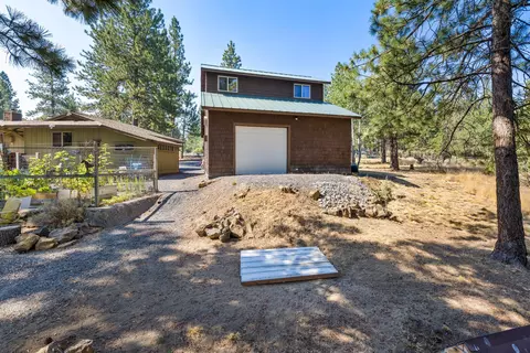 20518 Pine Vista Dr, Bend, OR 97702 photo 5