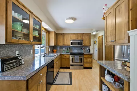 20518 Pine Vista Dr, Bend, OR 97702 photo 18