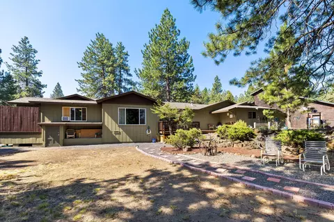 20518 Pine Vista Dr, Bend, OR 97702 photo 47