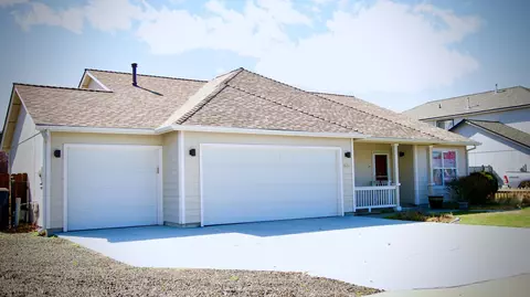1634 NW Teak Ave, Redmond, OR 97756