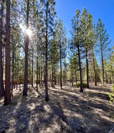 14171 Whitewater Loop, La Pine, OR 97739