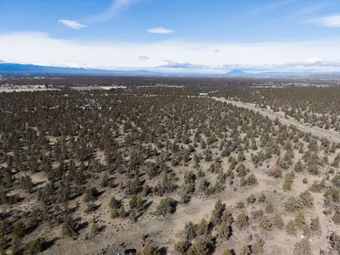 63805 Cricketwood Rd, Bend, OR 97701