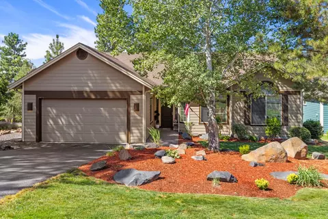 4818 Grosbeak Dr, Klamath Falls, OR 97601