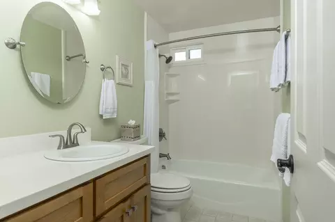 Bath - 15902 Water Gap Rd, Williams, OR 97544 photo 3 of 3