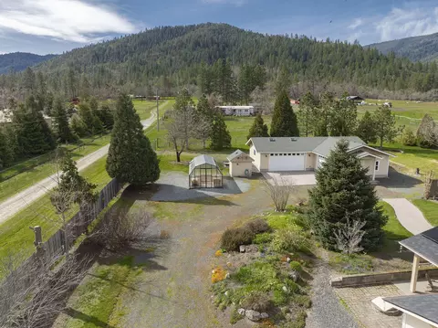 Exterior - 15902 Water Gap Rd, Williams, OR 97544 photo 33 of 33