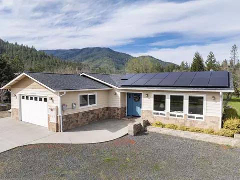 Exterior - 15902 Water Gap Rd, Williams, OR 97544 photo 22 of 33