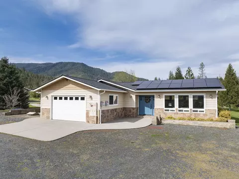 Exterior - 15902 Water Gap Rd, Williams, OR 97544 photo 21 of 33