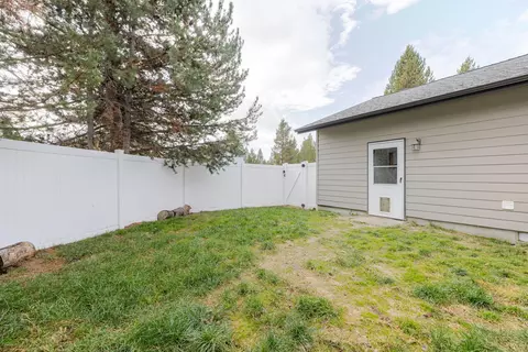 Exterior - 51420 Wheeler Rd, La Pine, OR 97739 photo 3 of 10