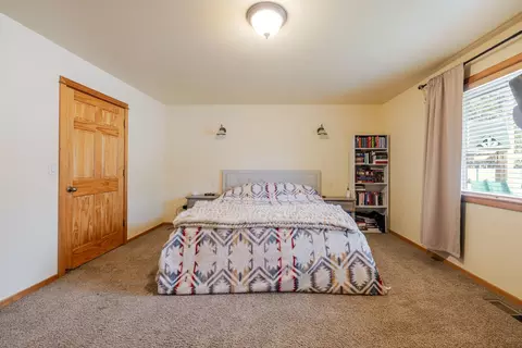 Bedroom - 51420 Wheeler Rd, La Pine, OR 97739 photo 2 of 7