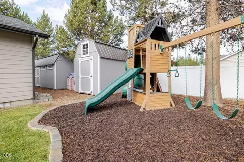 51420 Wheeler Rd, La Pine, OR 97739