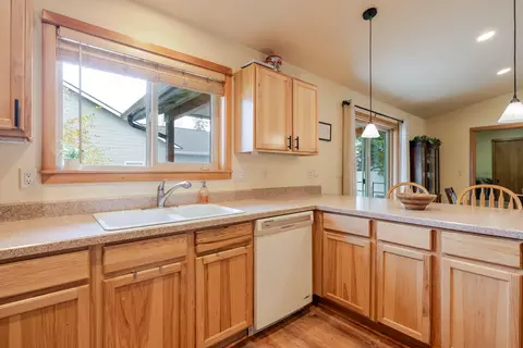 Kitchen - 51420 Wheeler Rd, La Pine, OR 97739 photo 4 of 4