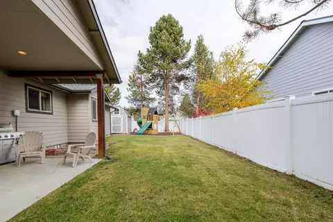 Exterior - 51420 Wheeler Rd, La Pine, OR 97739 photo 4 of 10