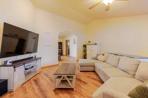 Living - 51420 Wheeler Rd, La Pine, OR 97739 photo 1 of 2