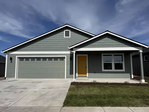 604 NE Mitchell St #169, Madras, OR 97741