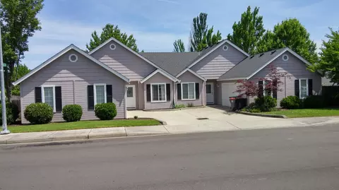 1537 Hartell St, Medford, OR 97504