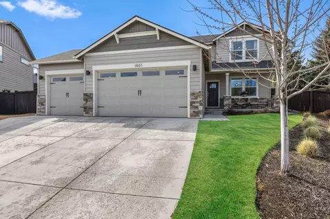 Exterior - 1801 NE Shadowcrest Way, Bend, OR 97701 photo 2 of 10