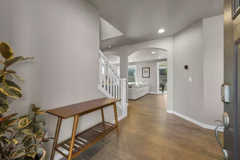 Entry Way - 1801 NE Shadowcrest Way, Bend, OR 97701 photo 1 of 5