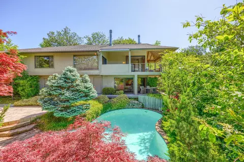 1630 NW Olmar Dr, Grants Pass, OR 97526
