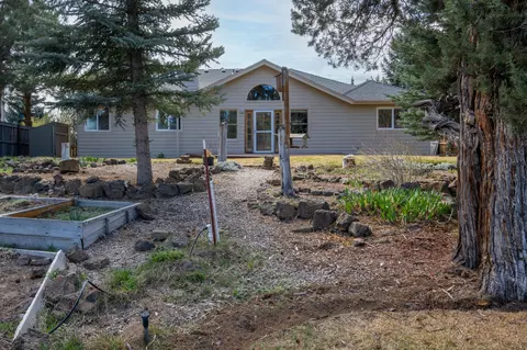 Exterior - 64769 Saros Ln, Bend, OR 97703 photo 3 of 10