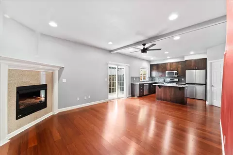 Living - 647 Shadow Way, Central Point, OR 97502 photo 1 of 4
