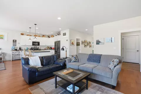 Living - 1227 NE Hoover Loop, Bend, OR 97701 photo 3 of 4
