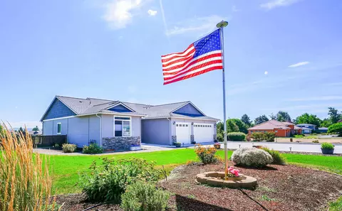 9280 Arant Rd, Klamath Falls, OR 97603