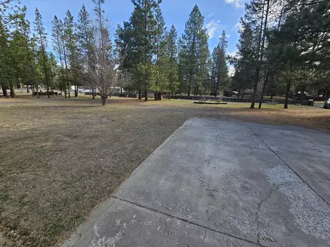 Exterior - 51473 Hemlock Rd, La Pine, OR 97739 photo 7 of 8
