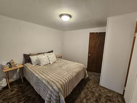 Bedroom - 51473 Hemlock Rd, La Pine, OR 97739 photo 2 of 2