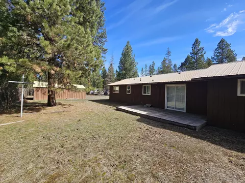 Exterior - 51473 Hemlock Rd, La Pine, OR 97739 photo 3 of 8