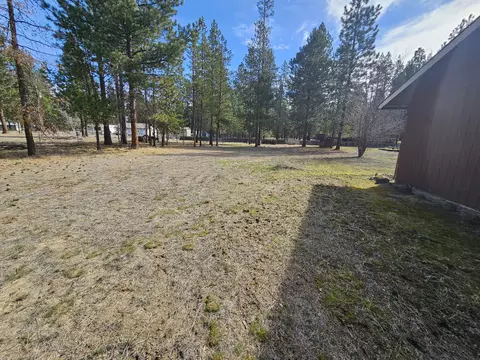 Exterior - 51473 Hemlock Rd, La Pine, OR 97739 photo 5 of 8