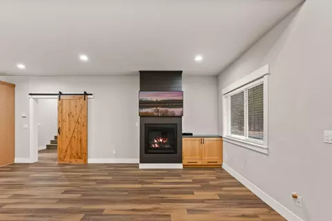 Living - 17008 Sharp Dr, Bend, OR 97707 photo 1 of 3