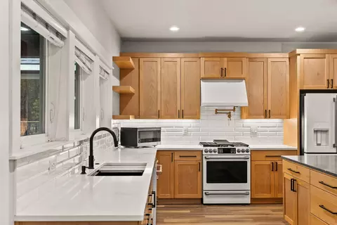 Kitchen - 17008 Sharp Dr, Bend, OR 97707 photo 7 of 7